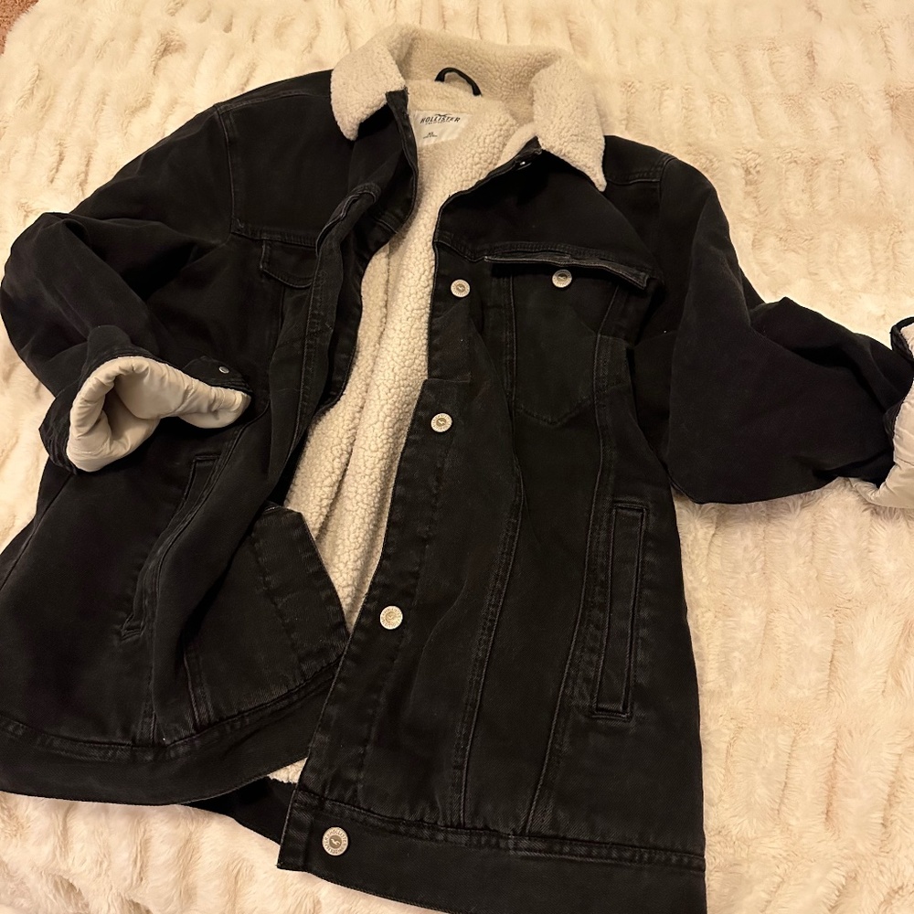 Hollister Sherpa Lined Denim Jacket
